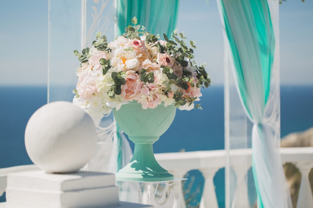 Beautiful decorations for getting married on the Peloponnese